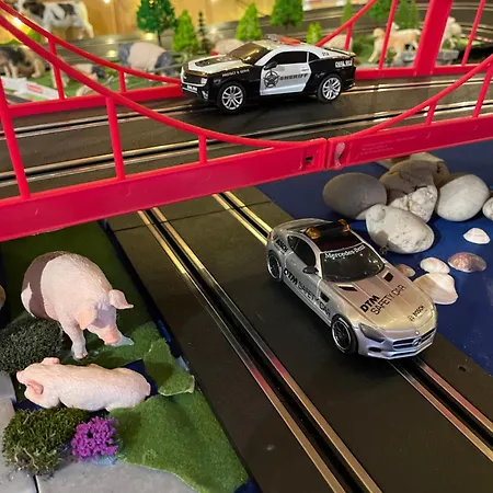 Farben Haus ホームステイ Kail